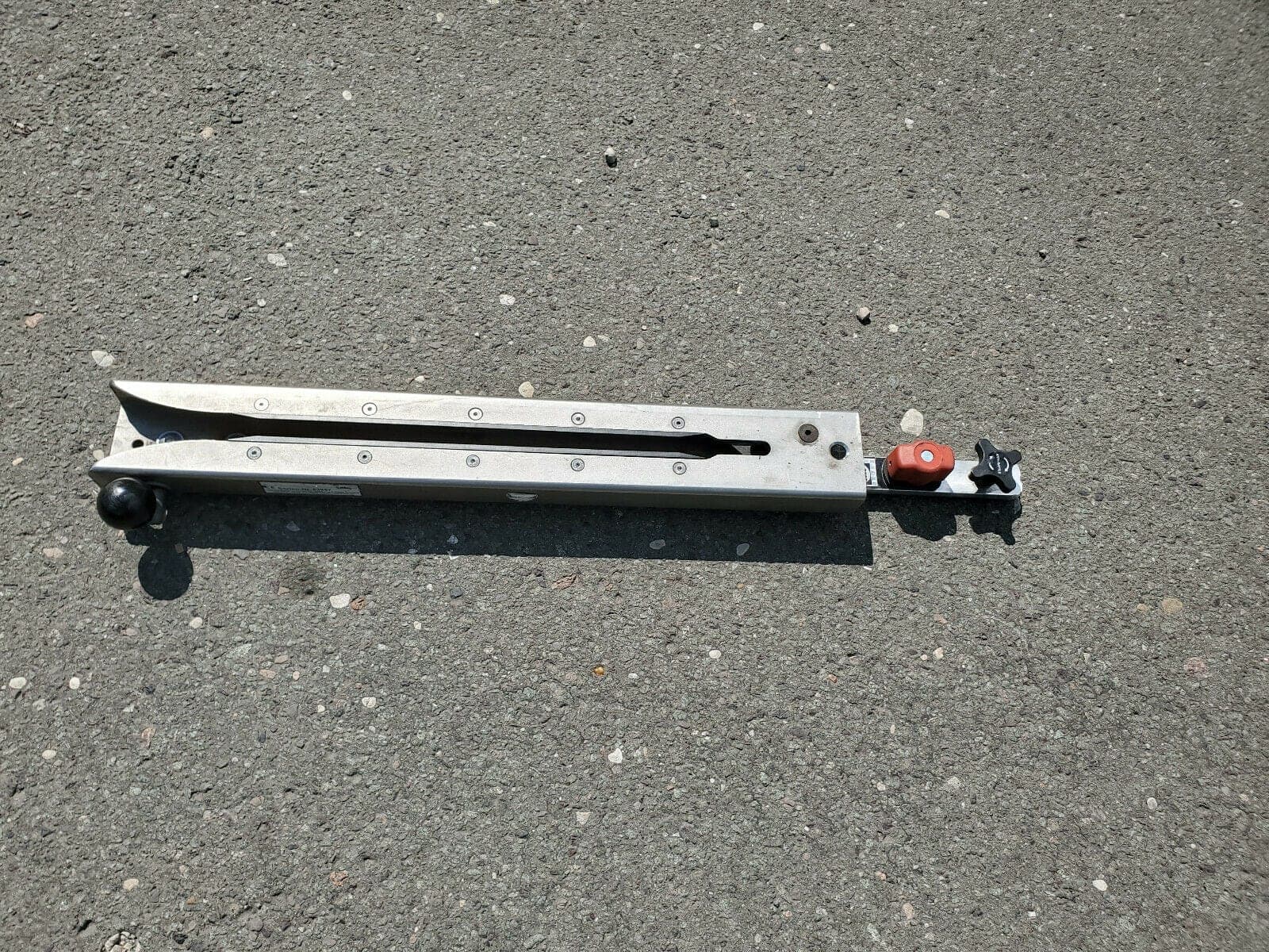 Gebrauchte Tragestuhl-Schienen aus Metall